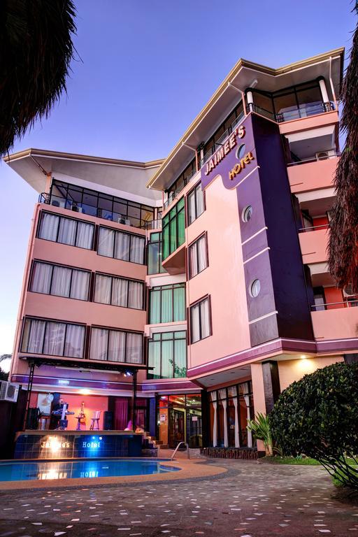 Jaimee'S Hotel, Resort And Restaurant Maasin  Екстериор снимка