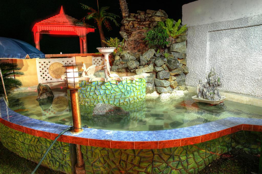 Jaimee'S Hotel, Resort And Restaurant Maasin  Екстериор снимка